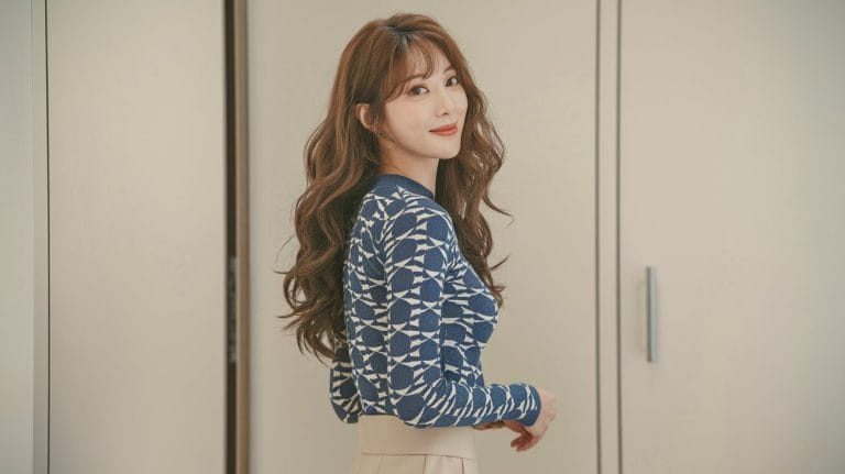 10 Korean Wavy Hairstyles That’ll Make Every Day Feel Magical